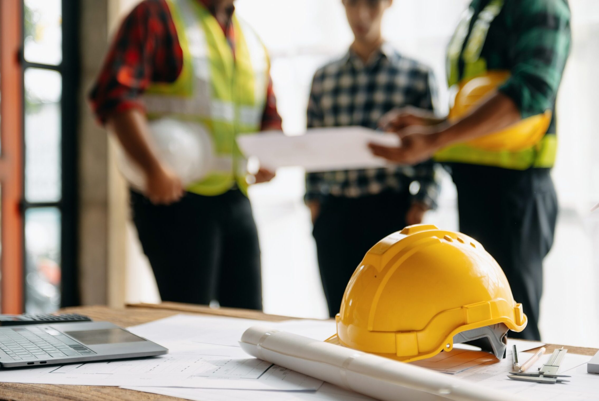 Engineer,Teams,Meeting,Working,Together,Wear,Worker,Helmets,Hardhat,On